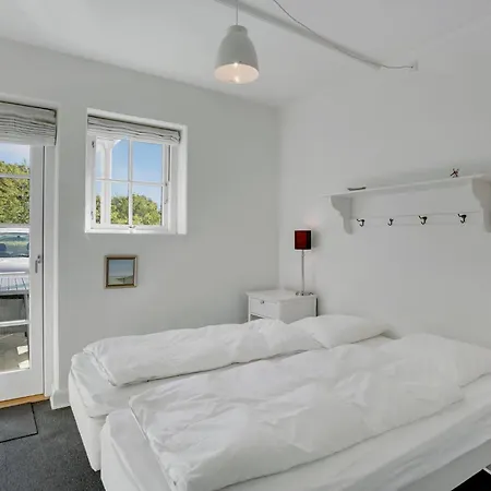 Διαμέρισμα Lovely In With Sauna *